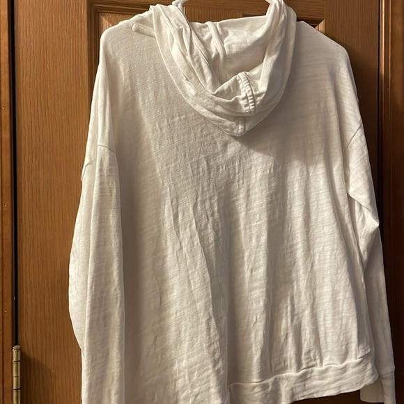 Loft oversized high/low beachy hoodie. - Picture 4 of 5